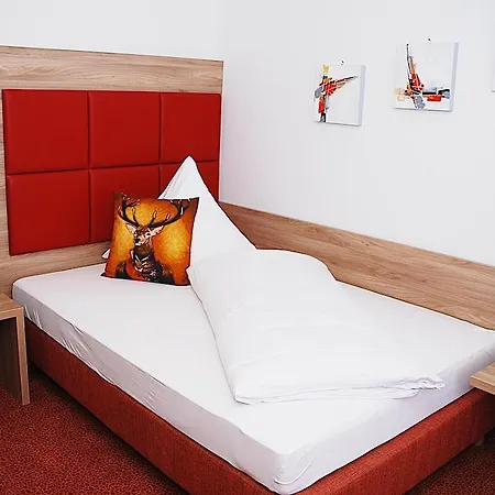 Hotel Isartaler Hof 3*